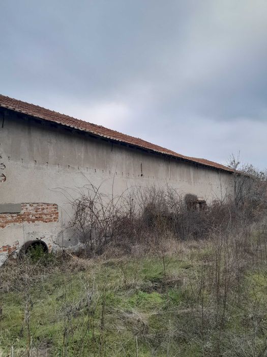 Склад с УПИ 1300 кв.м