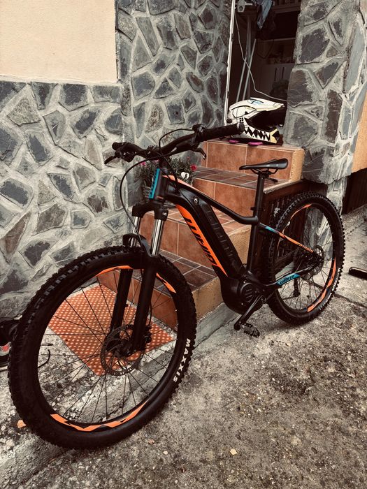 Giant Fathom Electrica