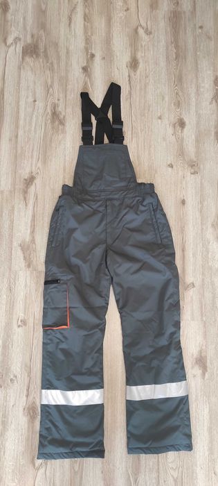 Чисто нов зимен комплект: яке + гащеризон, размер M/176