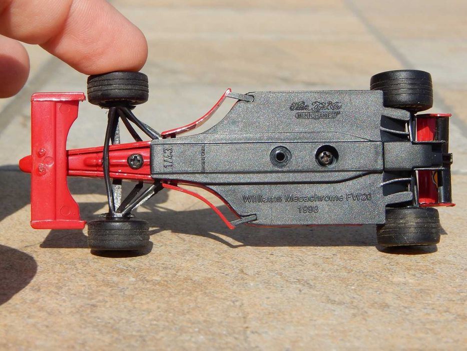 Macheta Formula 1 Williams Mecachrome 1998 J Villeneuve Minichamps