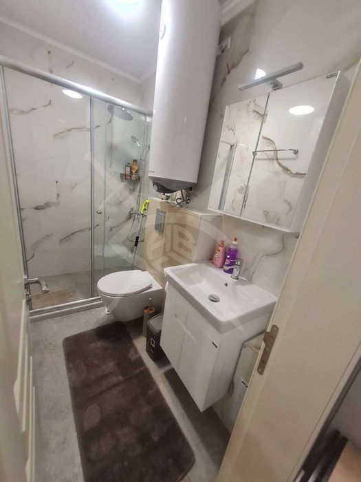 Дава се под наем Двустаен апартамент в Варна, Общината - 50 кв.м за 650 € - Снимка #3