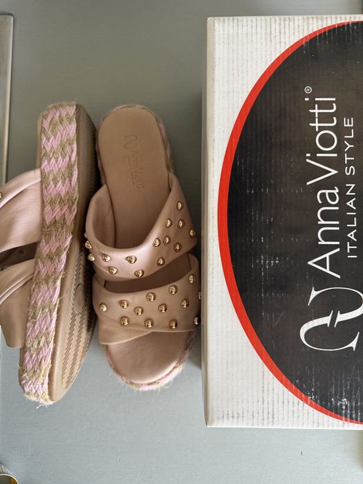 Papuci din piele 40 dar potriviti 39 (25 cm)