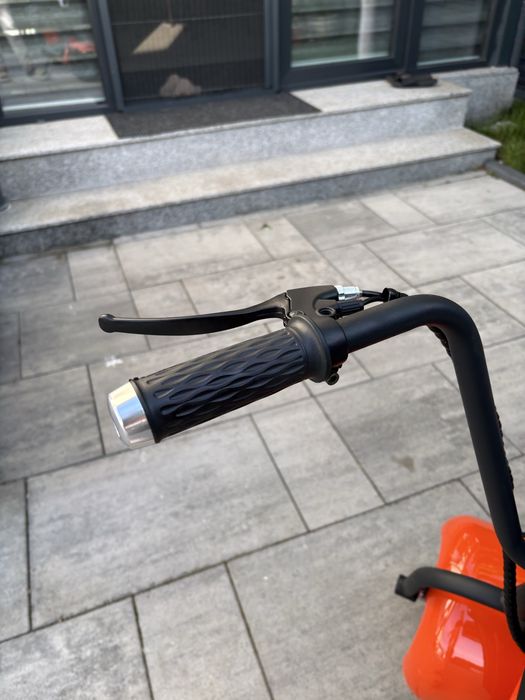 moped electric at performance
