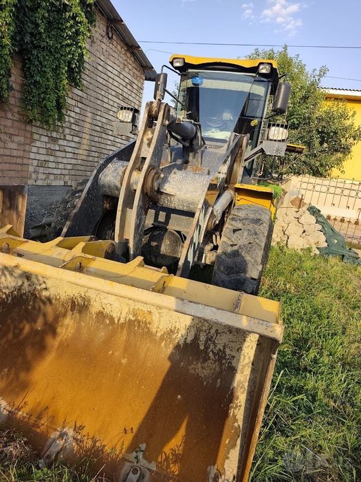 Poguruzchik 1.8 XCMG LW300FN 2019 yil sotiladi