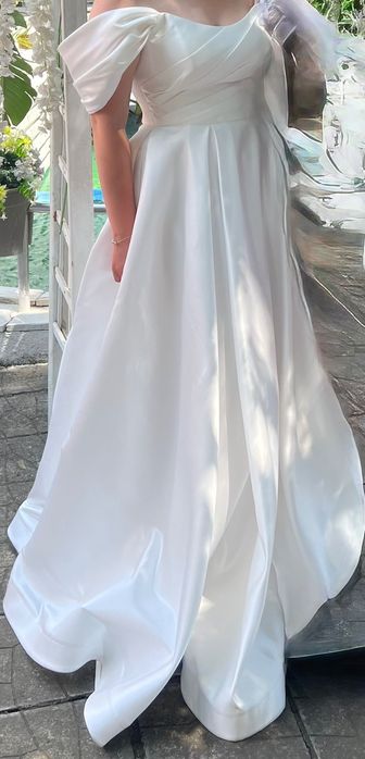 Продавам булчинска рокля