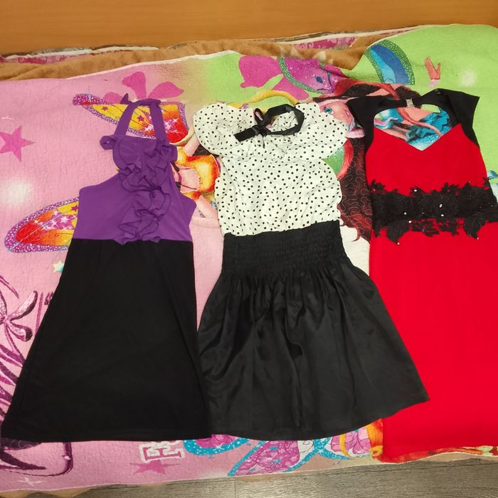 Продам срочно платья