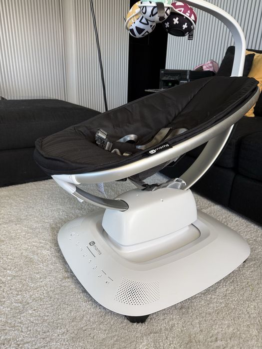 Електрическа бебешка люлка mamaRoo 5.0, черна