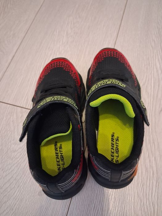 Skechers mărimea 28,5
