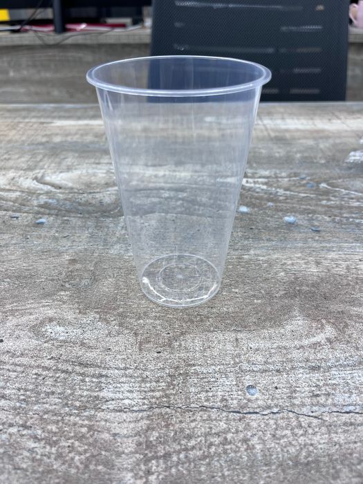 Пластиковые бутылки, стаканчики , трубочки по доступным ценам