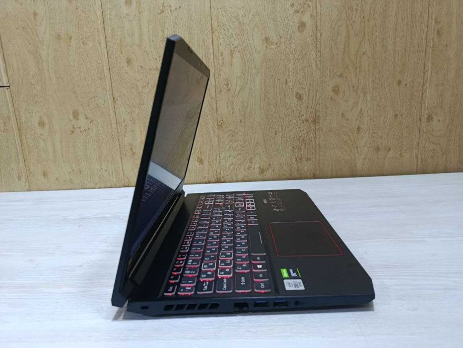Продается  игровой ноутбук acer nitro