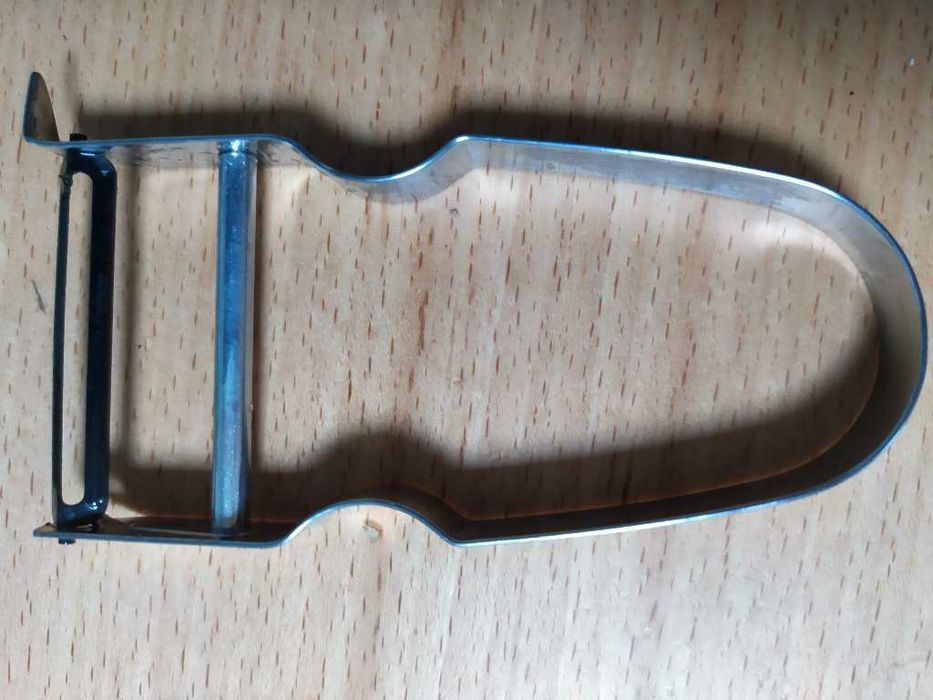 Метална белачка за зеленчуци, тиква , картофи и др