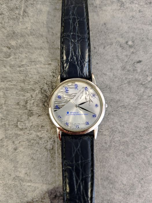 Часовник Candino и два часовника Seiko