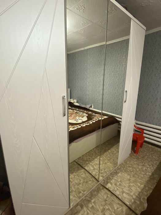 Продам спальный гарнитур