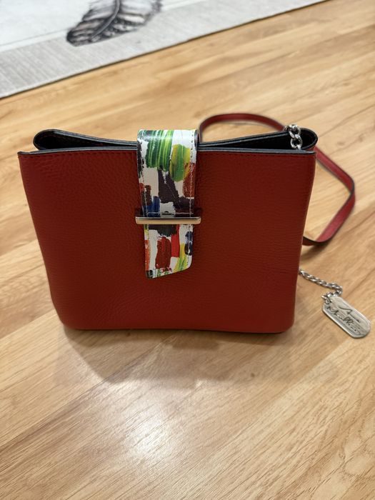 Оригинални маркови дамски чанти