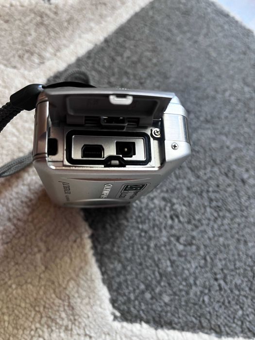 Olympus µ [mju:] Digital 500 – aparat foto digital vintage, 5MP