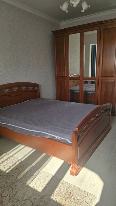 Продам спальный гарнитур