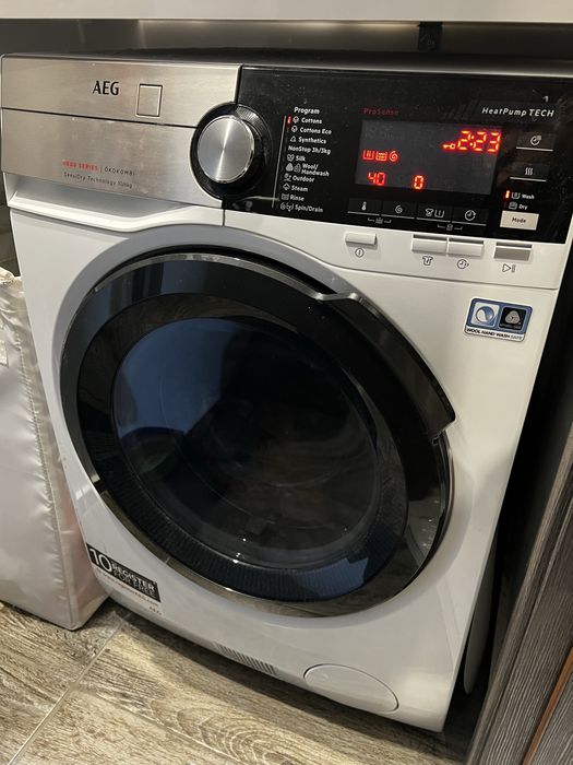 Пералня със сушилня AEG L9WBC61B