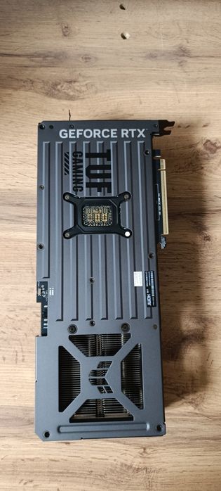 Видеокарта 5070 ASUS TUF  12 GB OC продам