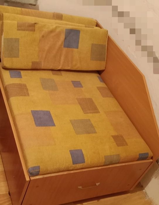 Диван-кровать б/у