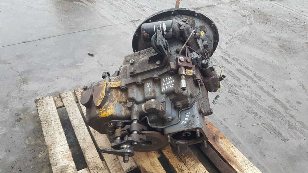 Cutie de viteze buldoexc Fiat Hitachi ,New Holland NH85,95,COM-T4-2025