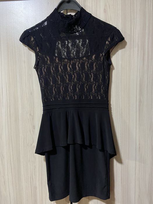 Елегантна дамска рокля