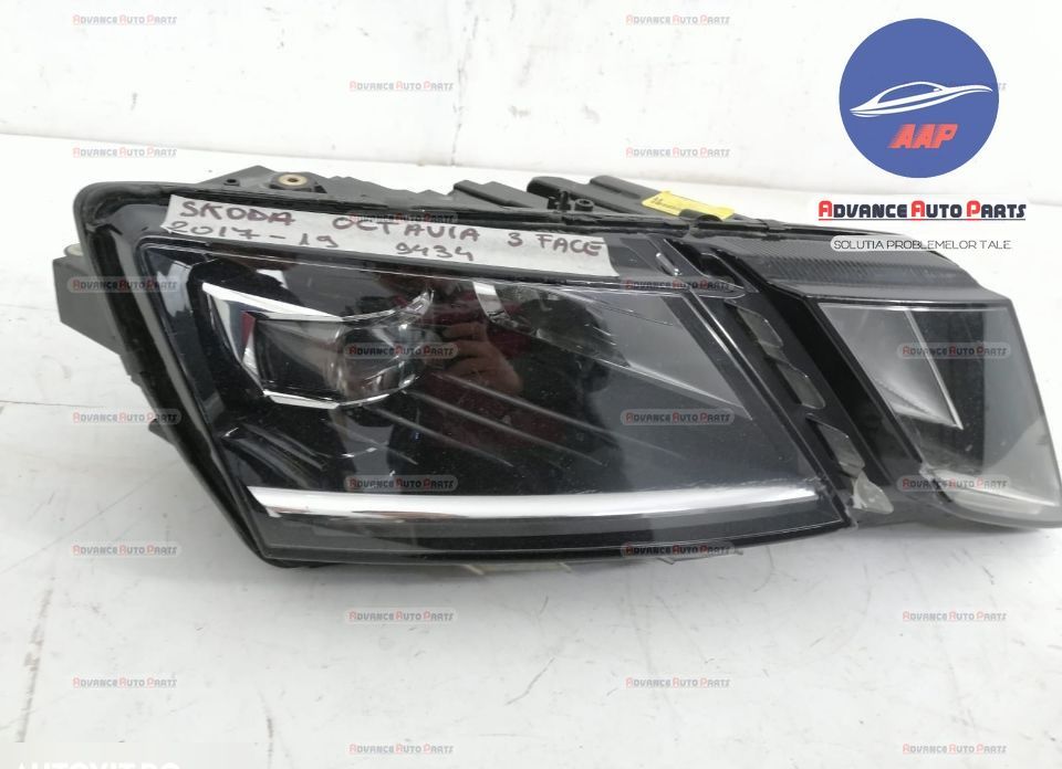 Десен фар пълен LED оригинален Шкода Октавия / Skoda Octavia 3 [фейсли