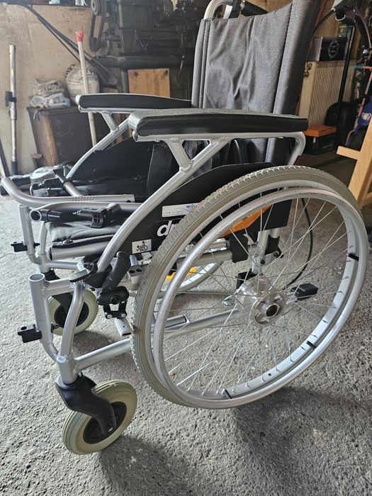 Carucior pentru persoane cu dizabilitati