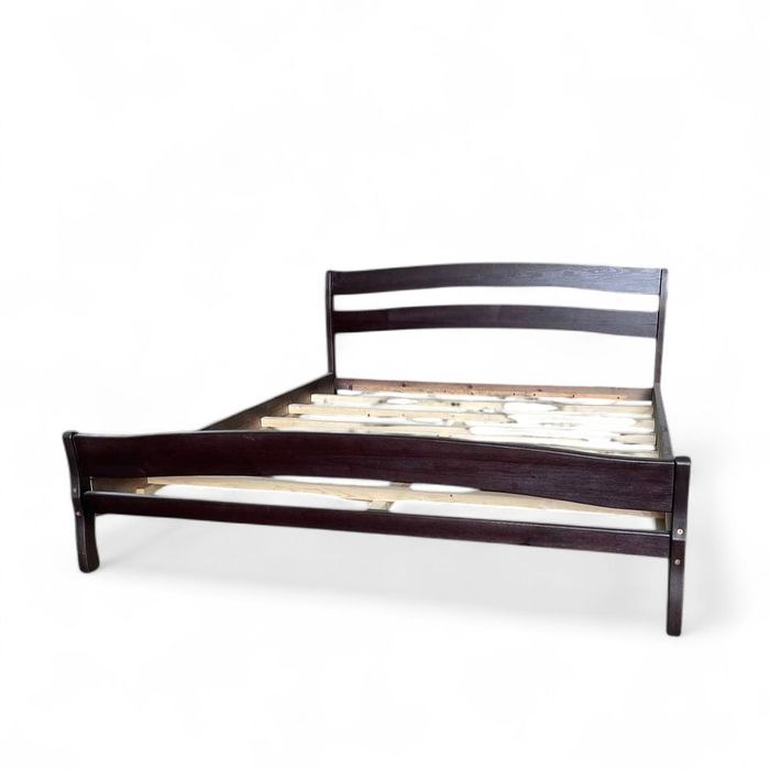 Кровати из Цельного Дерева  двуспальные , готовые и на заказ.