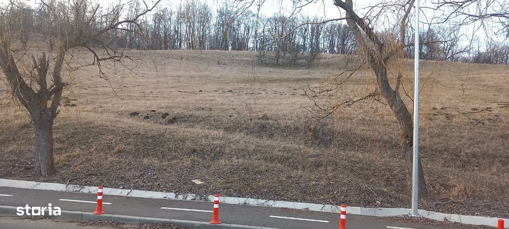 Teren Intravilan – Zonă Baraj Ighiș | 5.700 mp | Front Stradal Generos