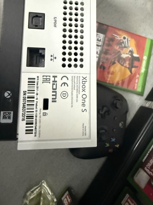 Xbox One S