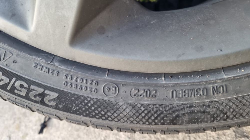 Vand jante aliaj 17” cu anvelope de vara