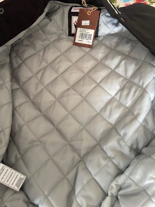 Vând Jacketa Raiders