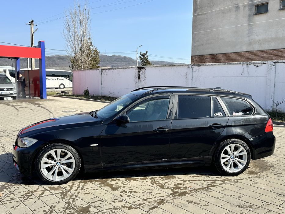 Vând BMW 320D E91