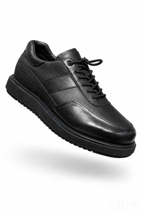 Оригинальные кроссовки Santoni Leather Sneakers, размеры от 40 до 45.