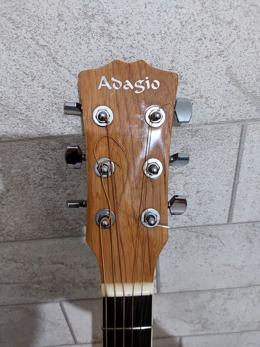 Adagio гитара сатылды состояние мощь чехол берем