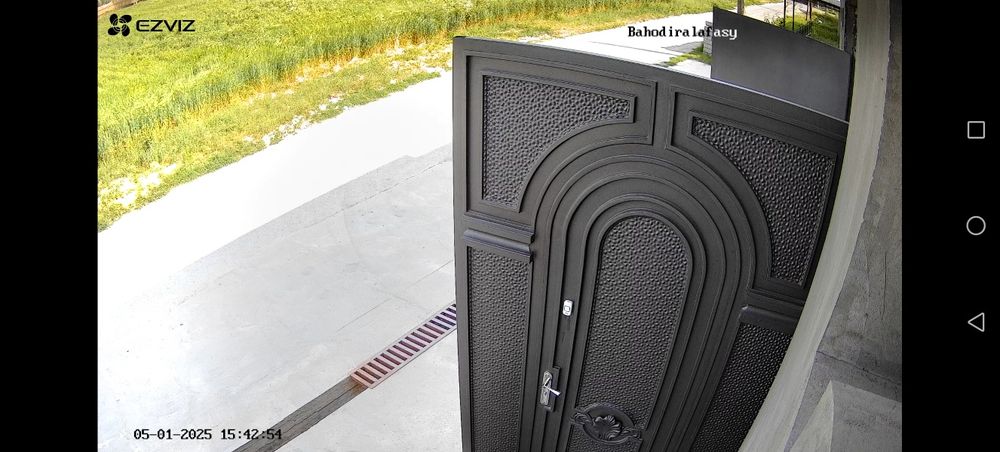 8 sotik hovli sotiladi