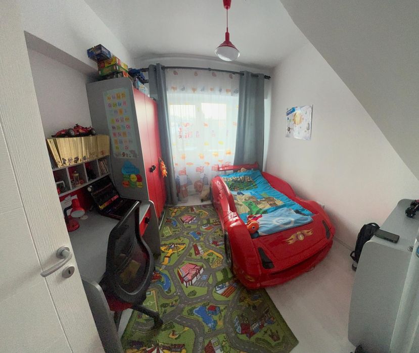 Apartament 5 camere / 2 bai