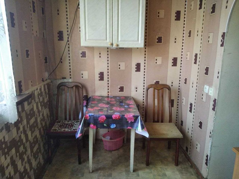 м.Буюк Ипак Йули Буз Базар 3(4)-комн 2/5 67 м² кирпич 2х6 бал без рем