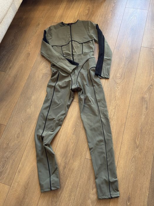 Супер оформящ гащеризон