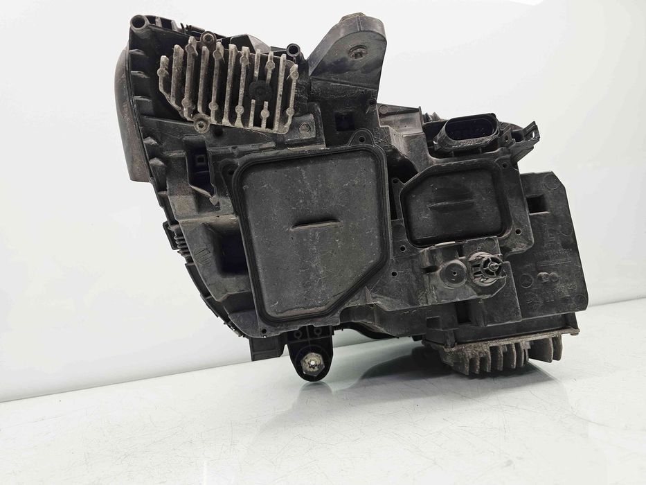 Far stanga Mercedes Clasa C (W205) [Fabr 2014-prezent] A2059061304