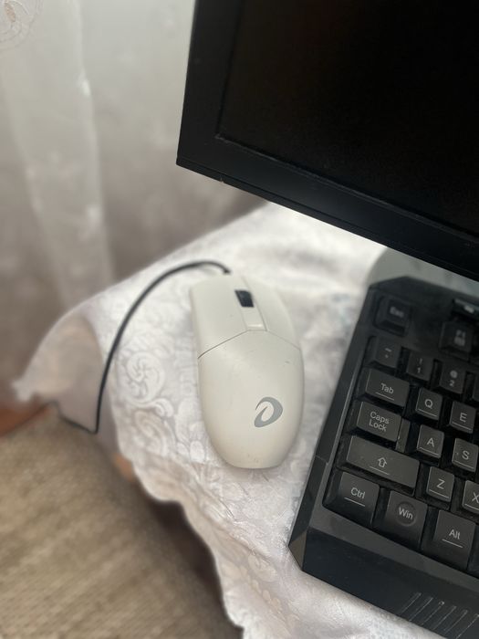 Calculator nu e de gaming dar este foarte bun in a fi folosit