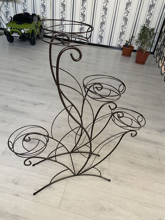 Подставка для цветов