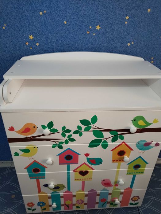 Продам кроватку с комодом