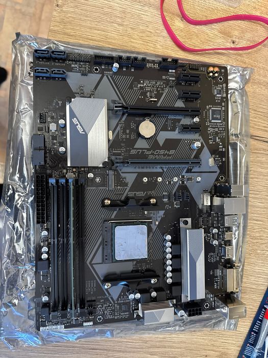 Продам материнскую плату AM4 Asus Prime b450 plus