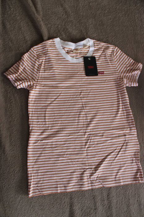 Нова дамска тениска Levi’s – оригинална