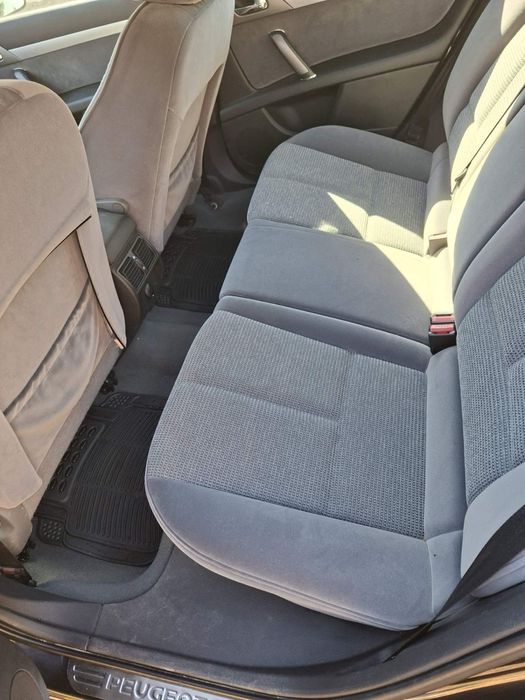 Продавам peugeot 407 реални километри
