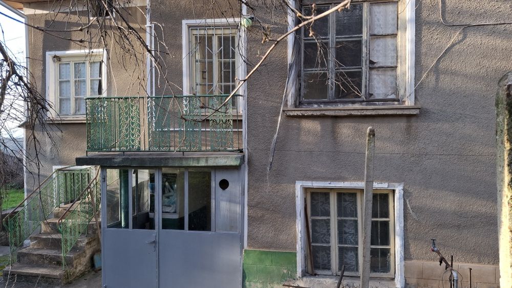 Продавам къща в с.Деветаки