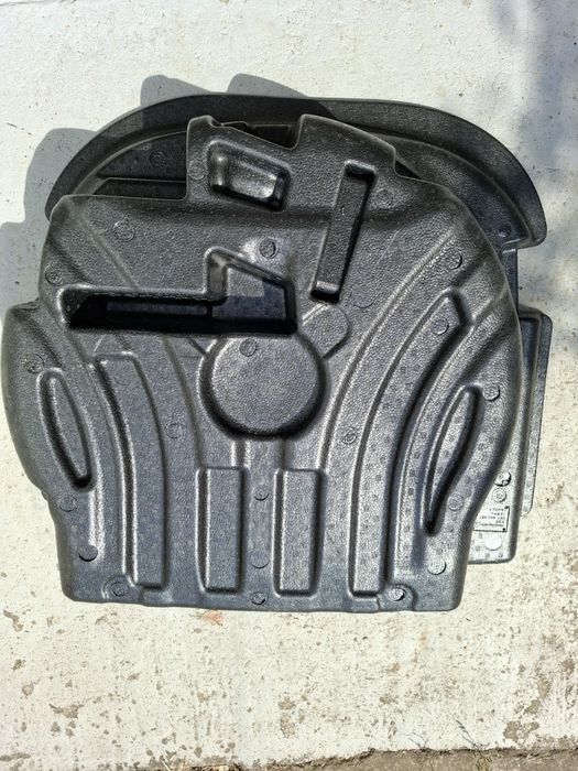 Vand separator portbagaj Skoda Octavia 3