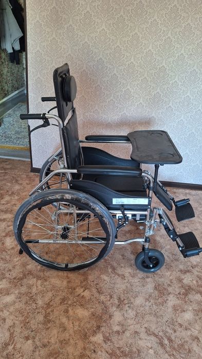 Продам инвалидную коляску