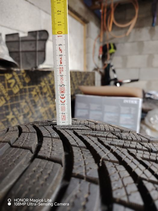 Зимни гуми за мерцедес с180 15 цола  с железни джанти